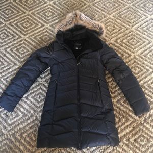 Women’s MARMOT MONTREAL DOWN PUFFER COAT.